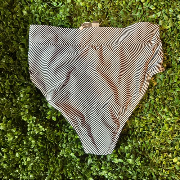 High-Waisted Black and White Stripe Bikini - Picture 5 of 8